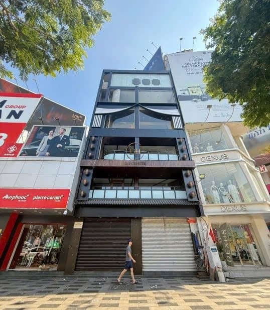 Cho thuê toà nhà đường Nguyễn Trãi, Phường Bến Thành, Quận 1
