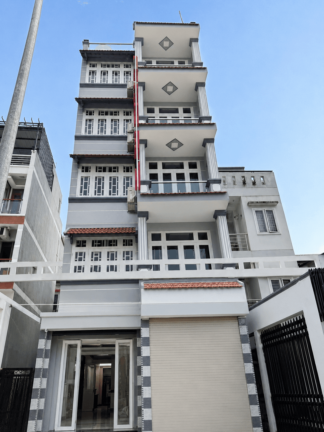 Cho thuê nhà đường Vĩnh Khánh, P.10, Quận 4