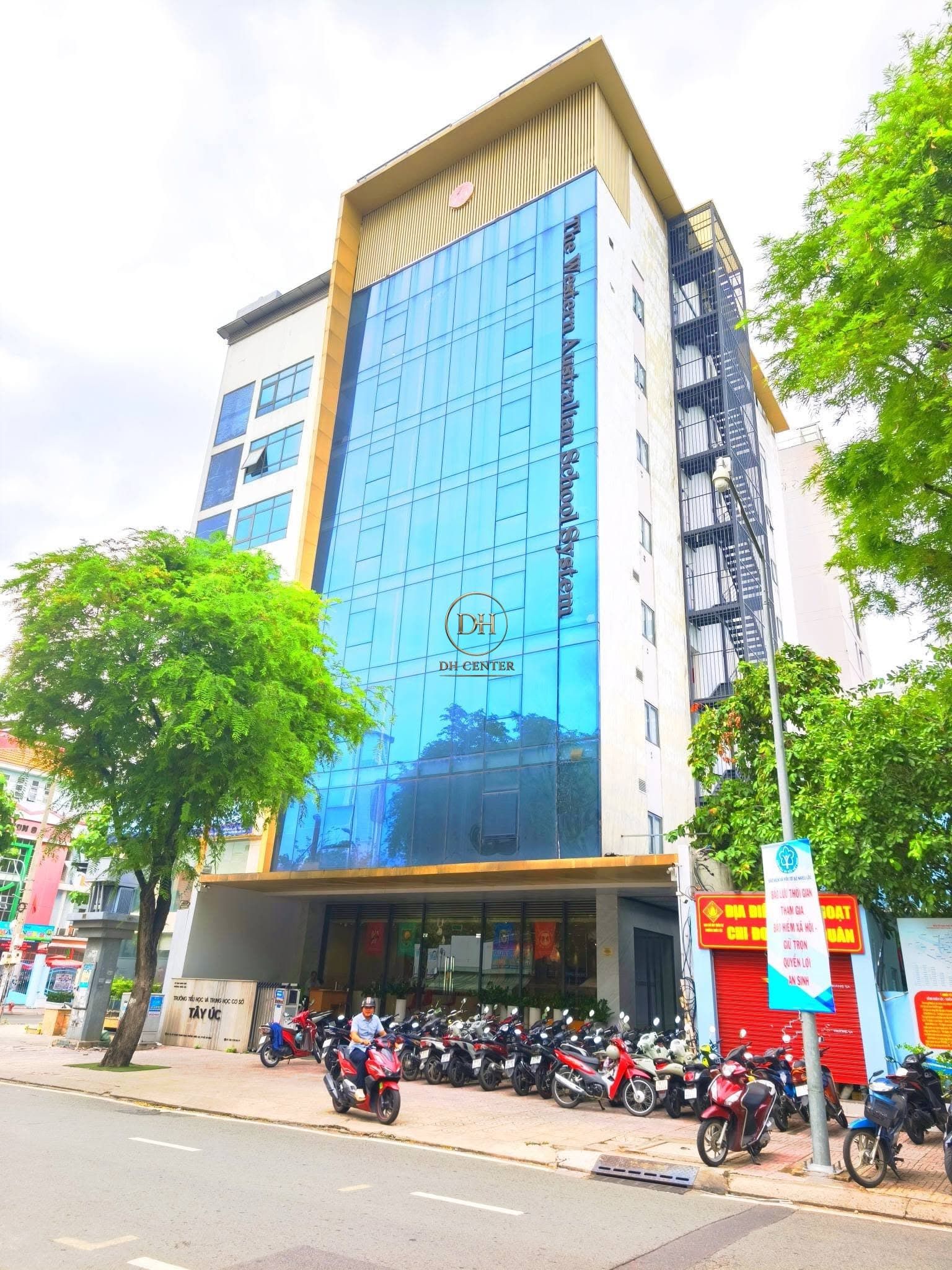 Cho thuê toà nhà mặt tiền BÀ HUYỆN THANH QUAN, QUẬN 3