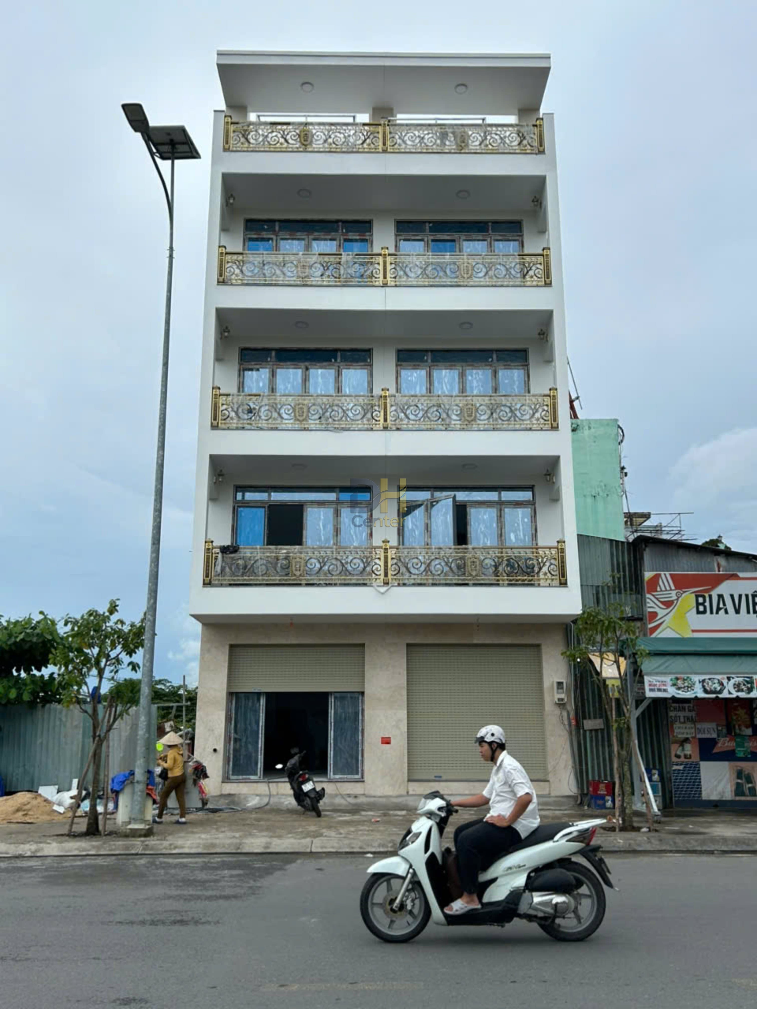 Cho thuê nhà đường Nguyễn Gia Trí, Phường 25, Quận Bình Thạnh