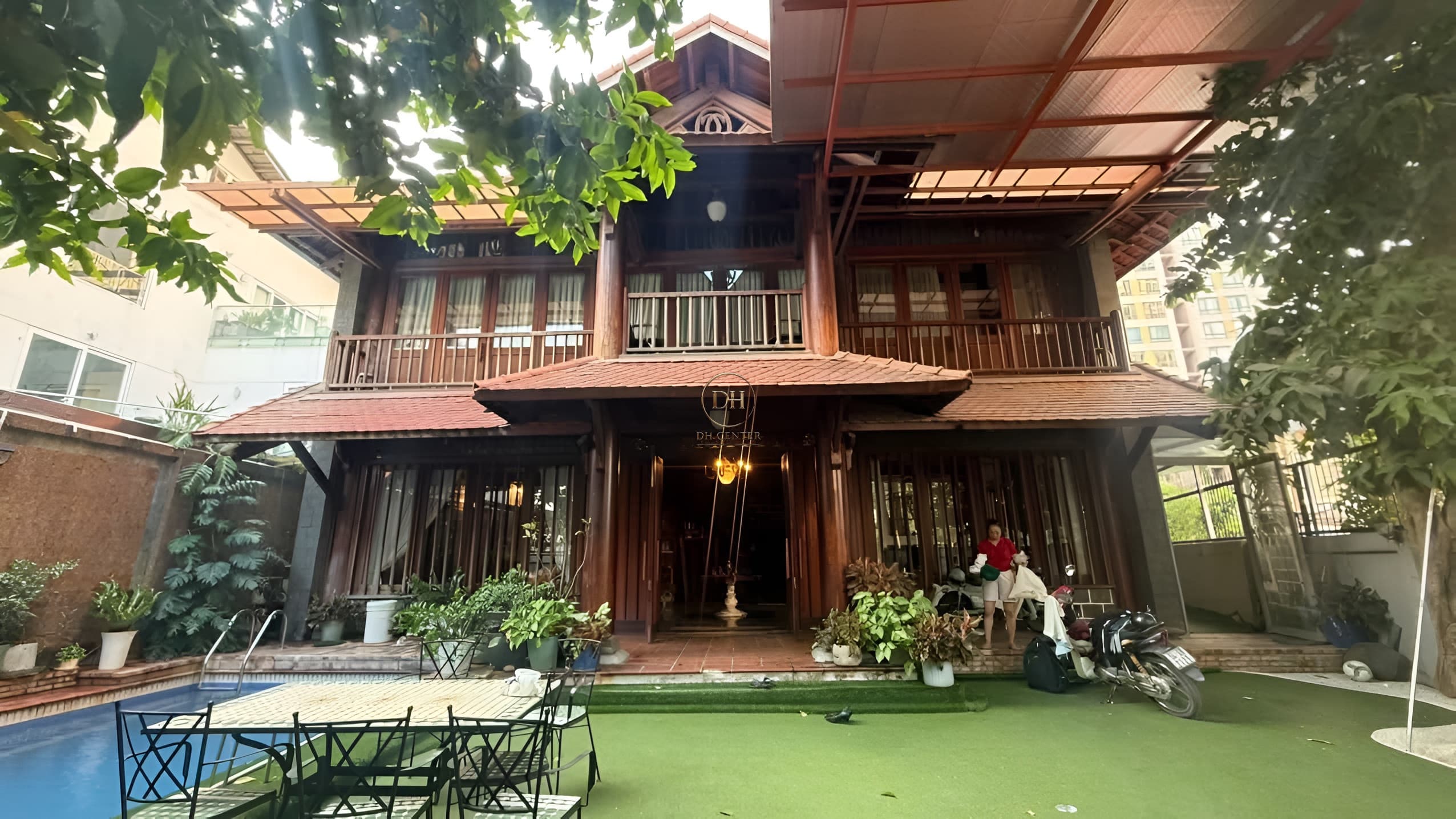 CHO THUÊ NHÀ BIỆT THỰ SÂN VƯỜN - Nguyễn Văn Hưởng, Thảo Điền, TP. Thủ Đức