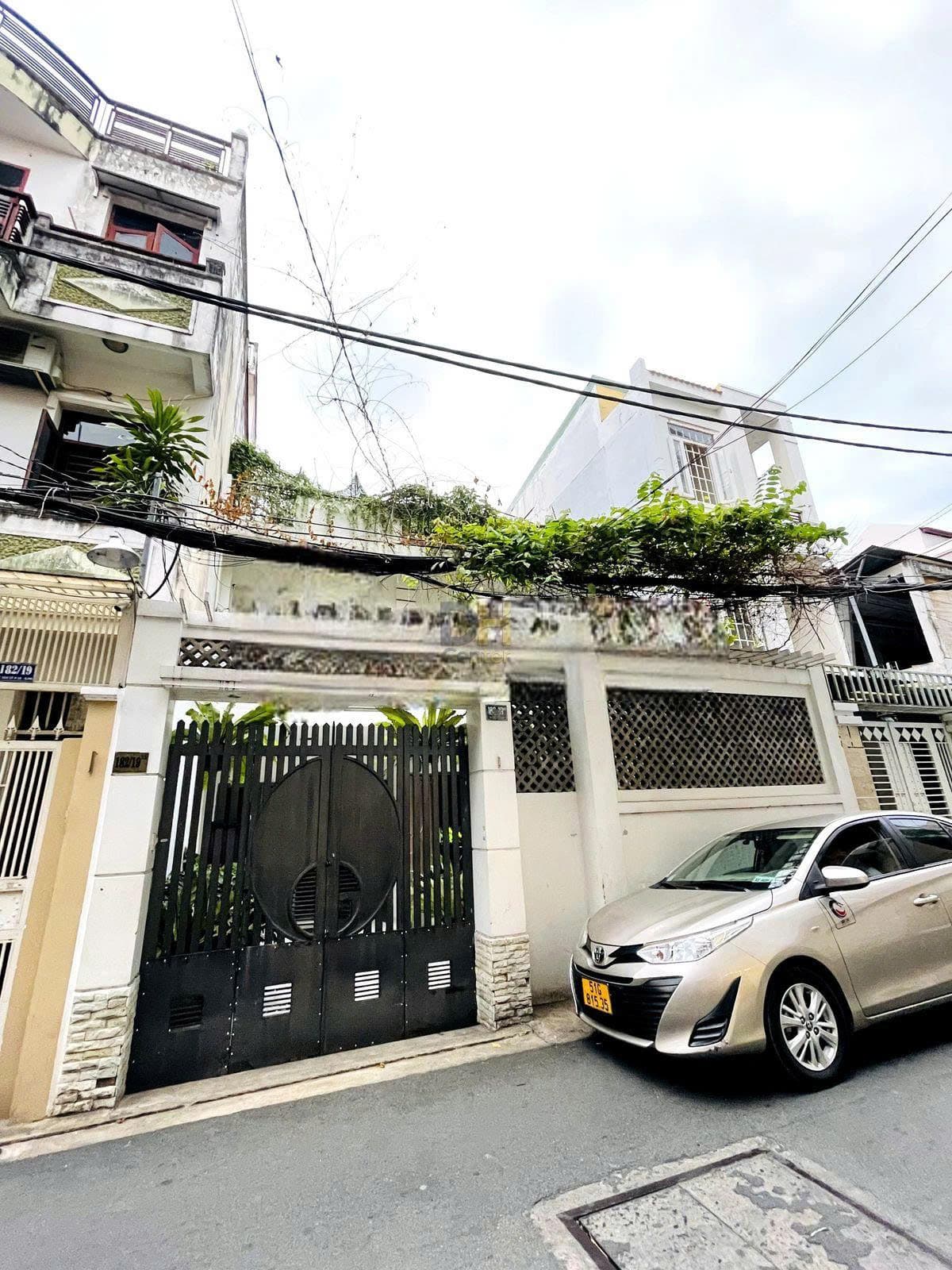 Cho thuê biệt thự Lê Văn Sỹ, Phường 10, Quận Phú Nhuận 