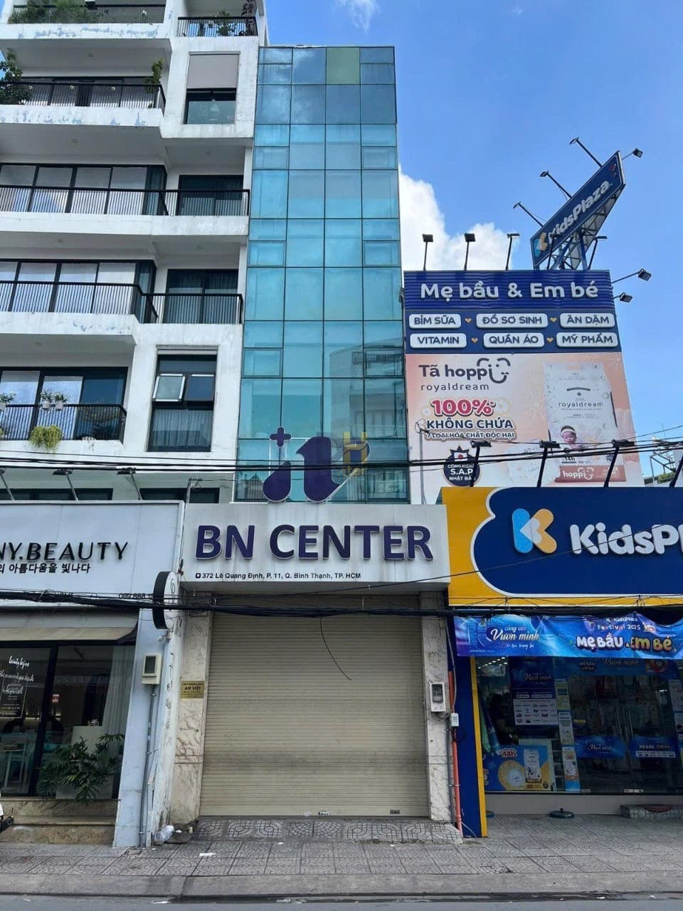 Cho thuê nhà đường Lê Quang Định, Phường 11, Quận Bình Thạnh.