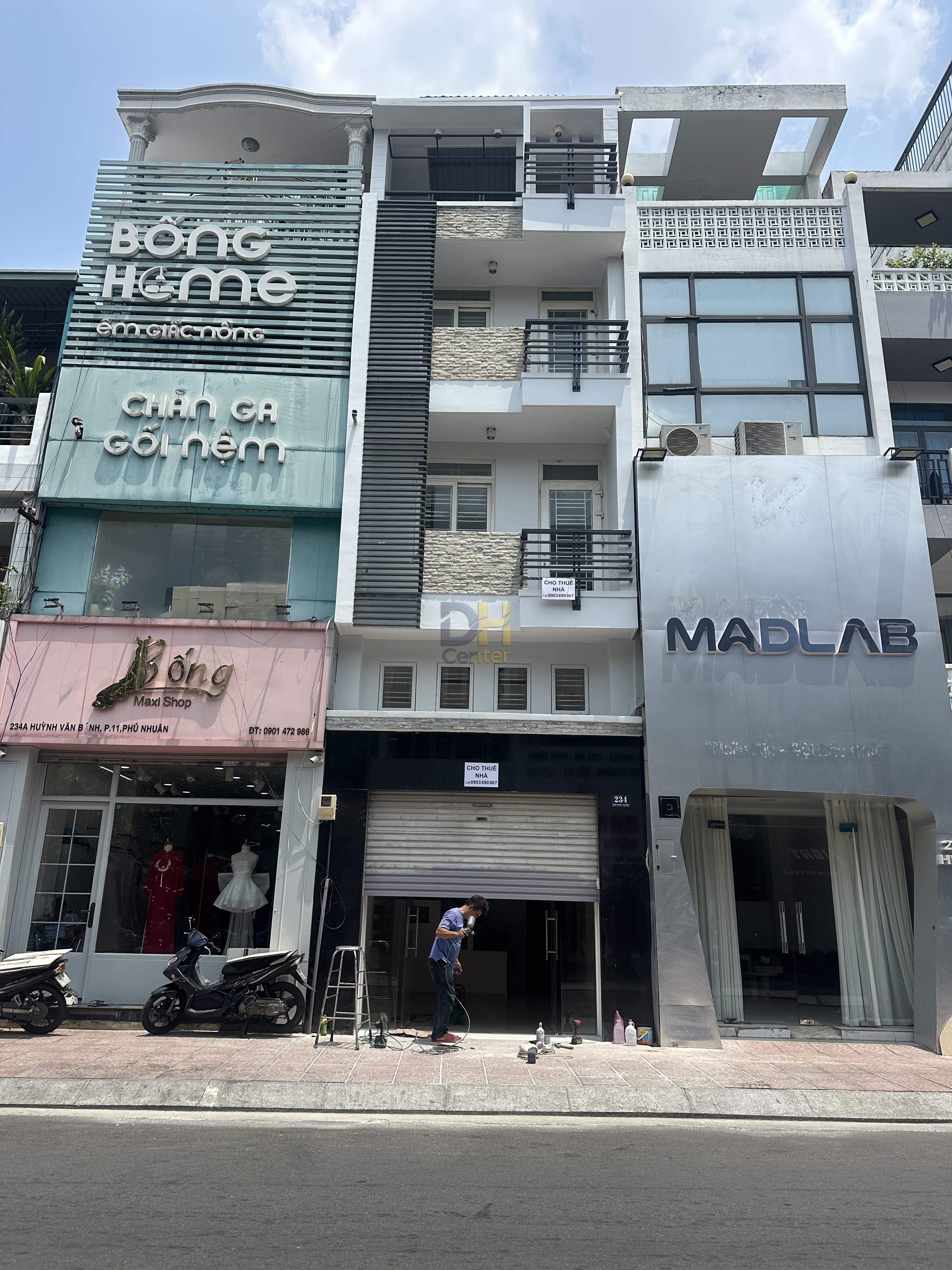 Cho thuê nhà Huỳnh Văn Bánh, Phường 11, Quận Phú Nhuận.