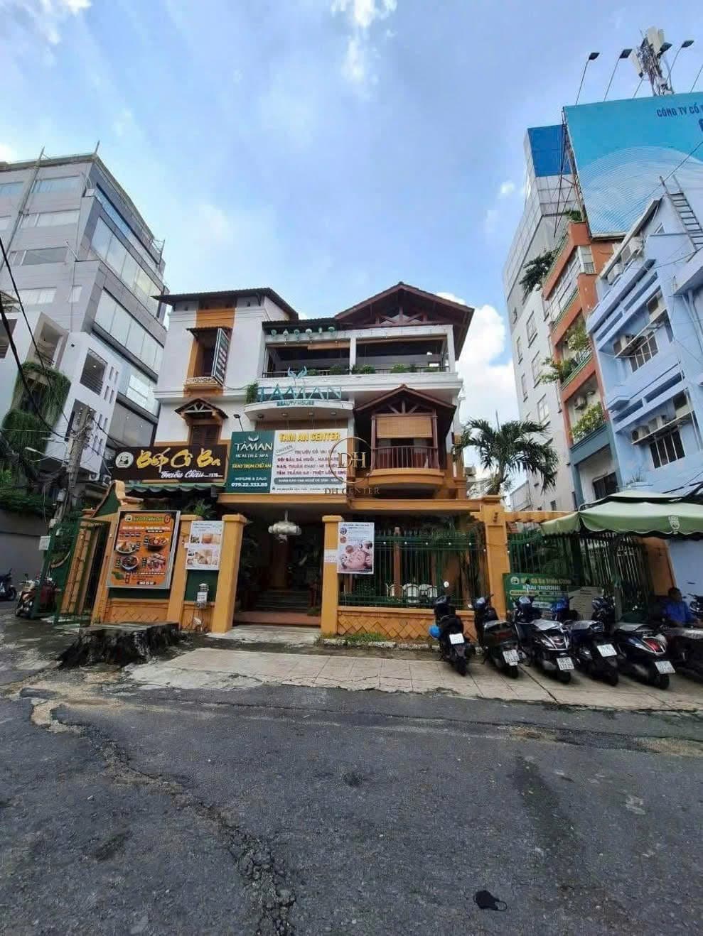 Góc 3 mặt tiền Nguyễn Văn Trỗi, Phường 11, Phú Nhuận