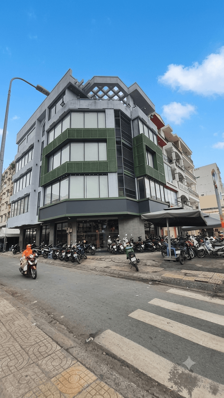 Cho thuê toà nhà góc 3MT đường Trần Hưng Đạo, Phường 11, Quận 5